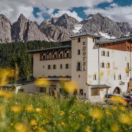 B&B Hotel Passo Tre Croci Cortina Cortina dʼAmpezzo Exterior foto