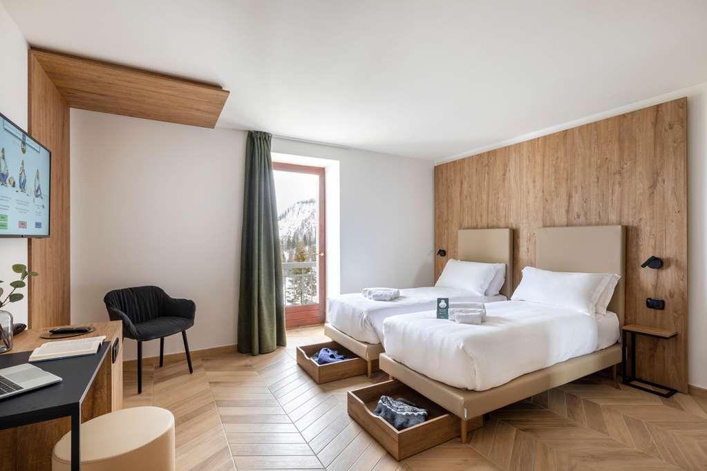 B&B Hotel Passo Tre Croci Cortina Cortina dʼAmpezzo Quarto foto